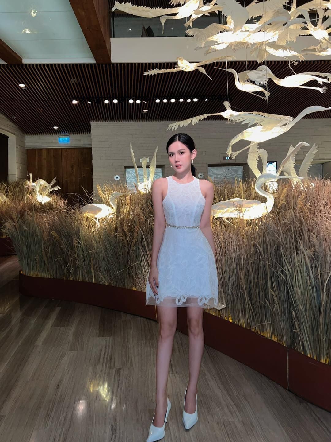 Đầm Ren Eo Viền Đá