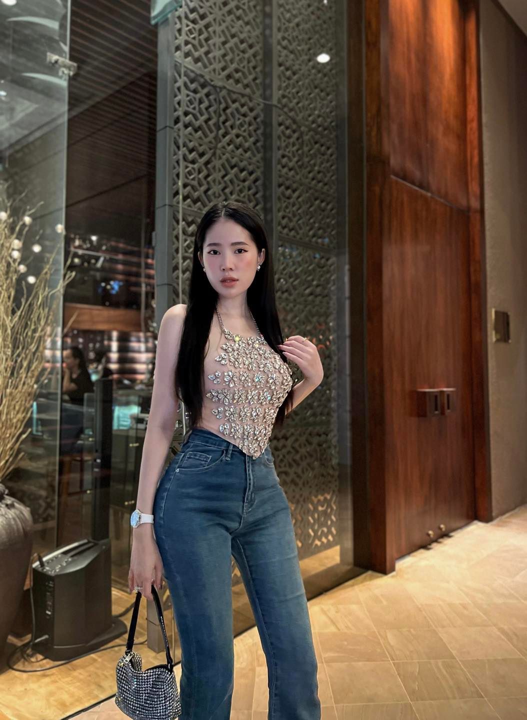 Áo Yếm Lưới Đính Đá