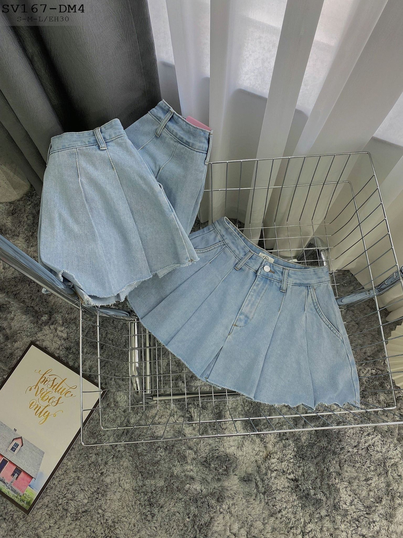 Chân Váy Ngắn Xòe 4M