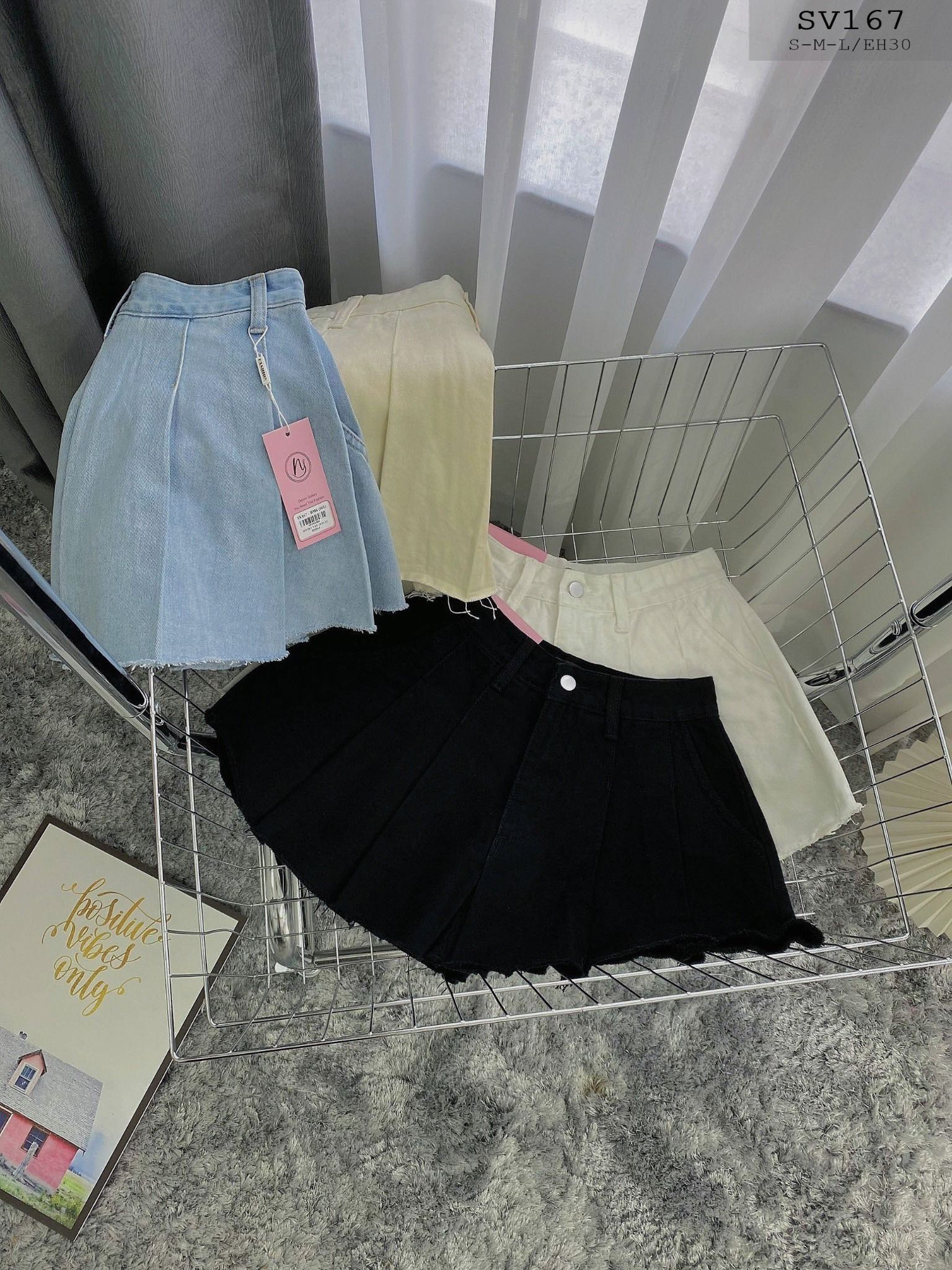 Chân Váy Ngắn Xòe 4M