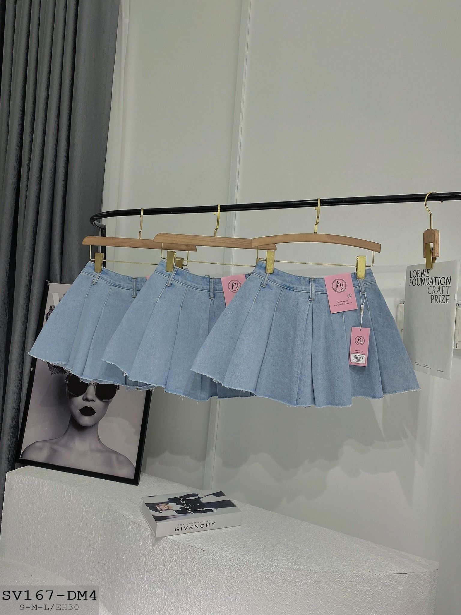 Chân Váy Ngắn Xòe 4M
