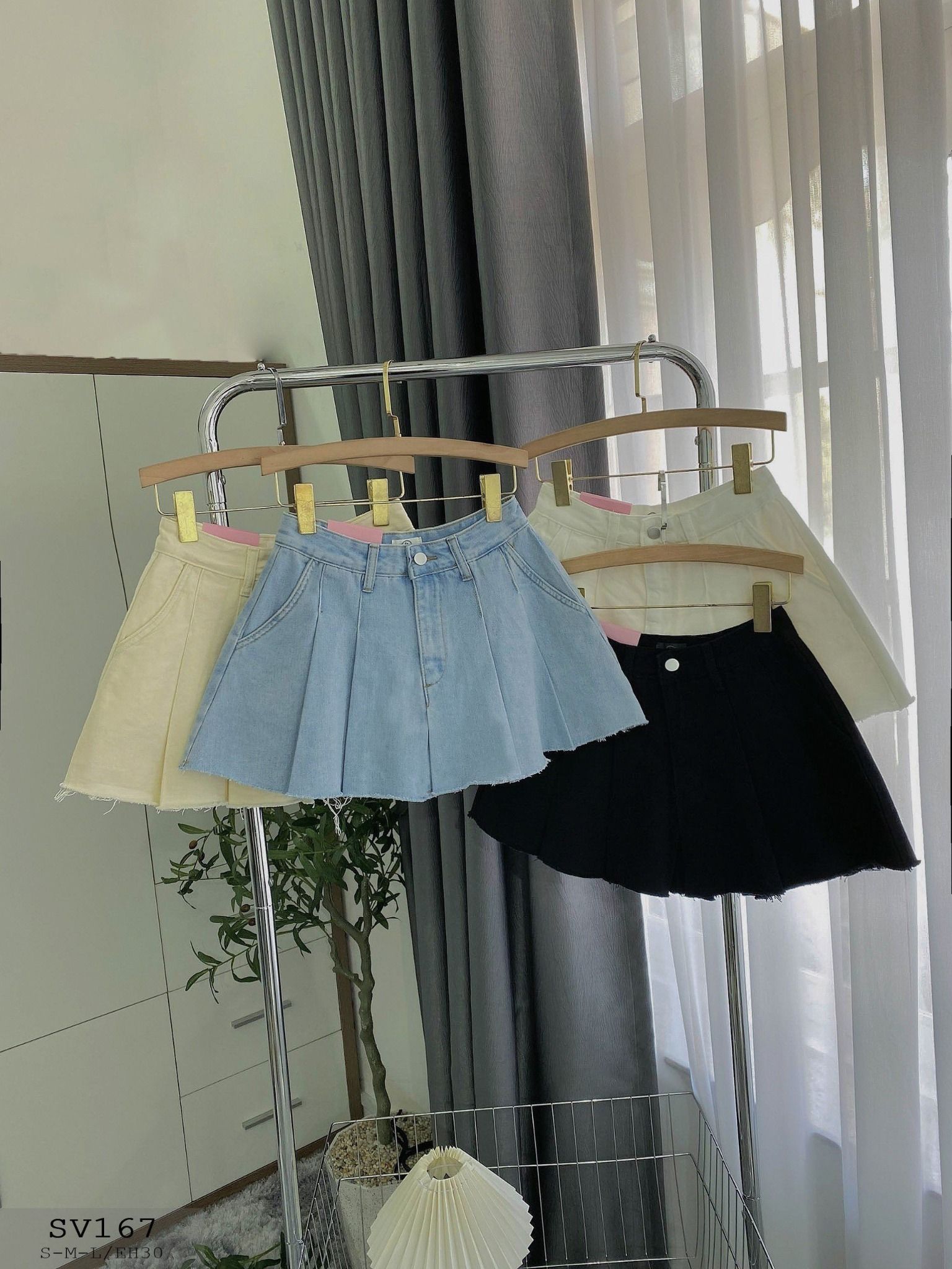 Chân Váy Ngắn Xòe 4M
