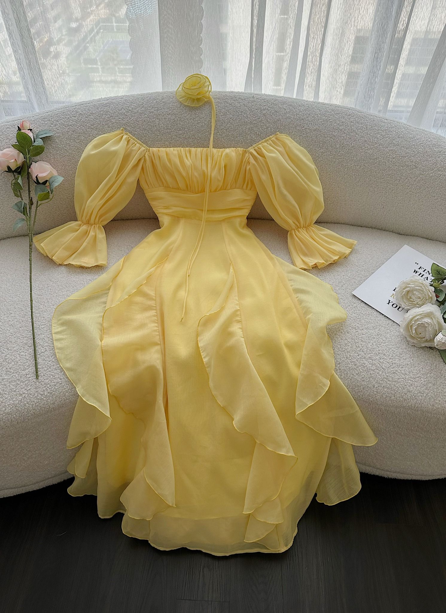 Maxi Tay Phồng Trễ Vai