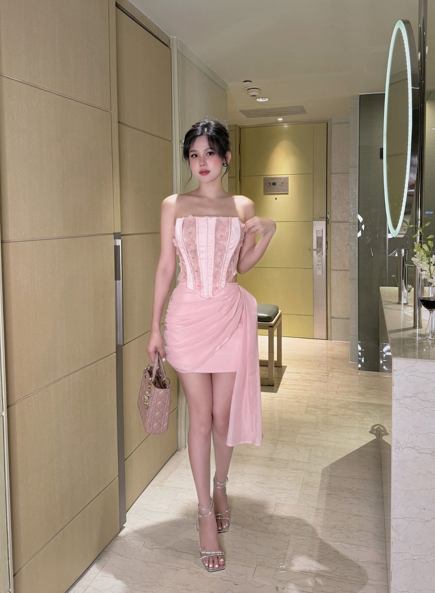 Set Cv Tà Áo Cúp Kết Hoa