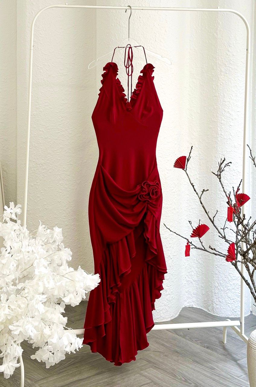 Đầm Bèo Yếm Đắp Chéo Đính Bông
