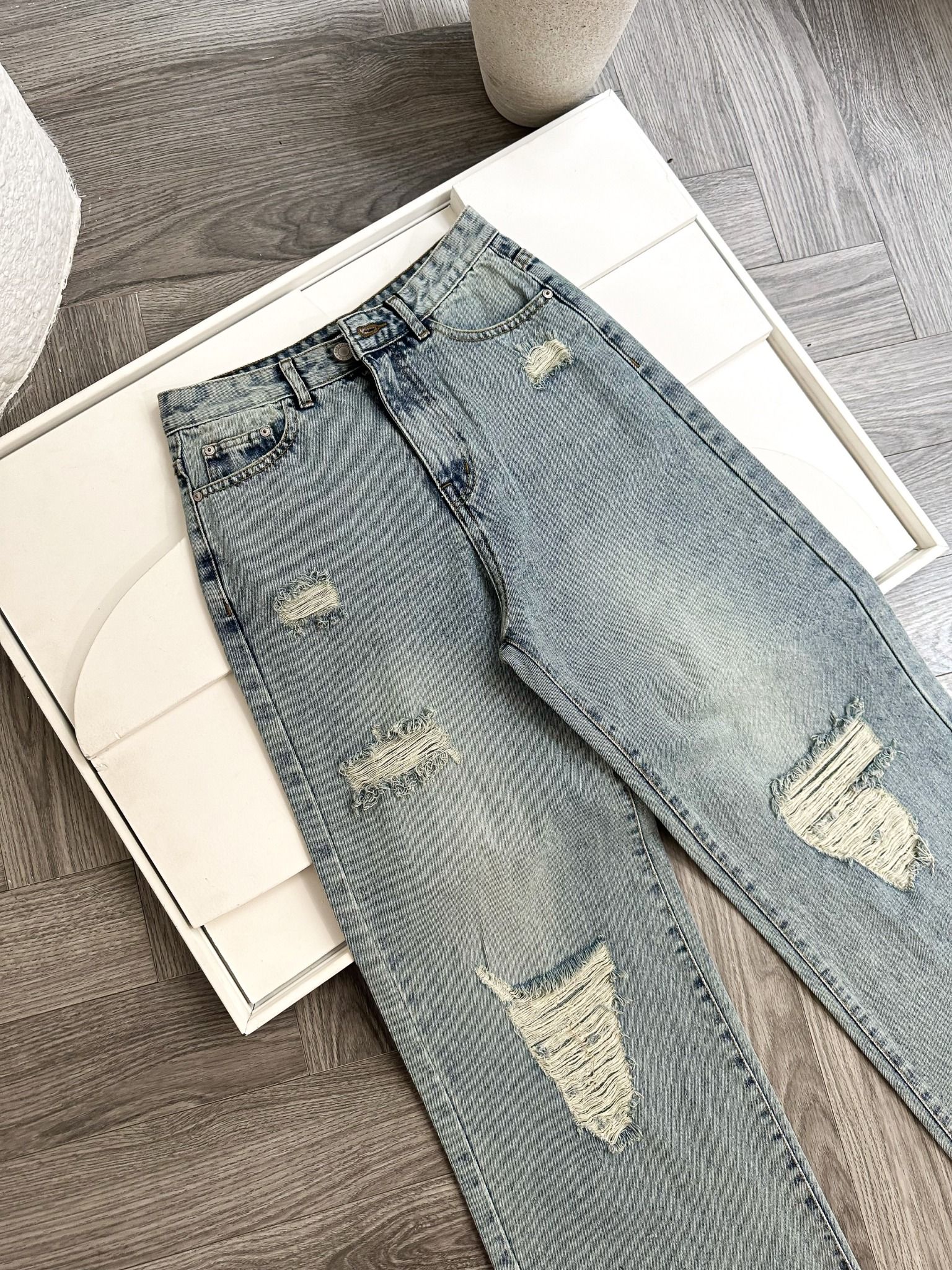 Quần Jean Straight Cood Distressed