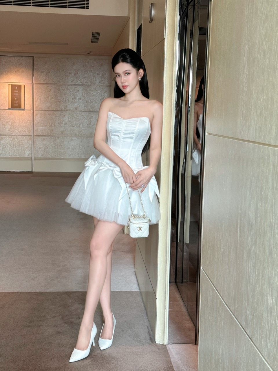 Đầm Cúp Xòe Lưới Đính Nơ To