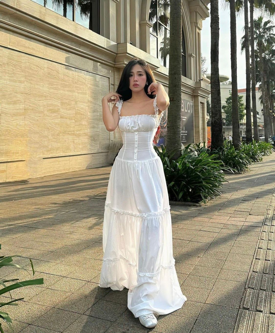 Maxi Voan Tầng Nút Bọc