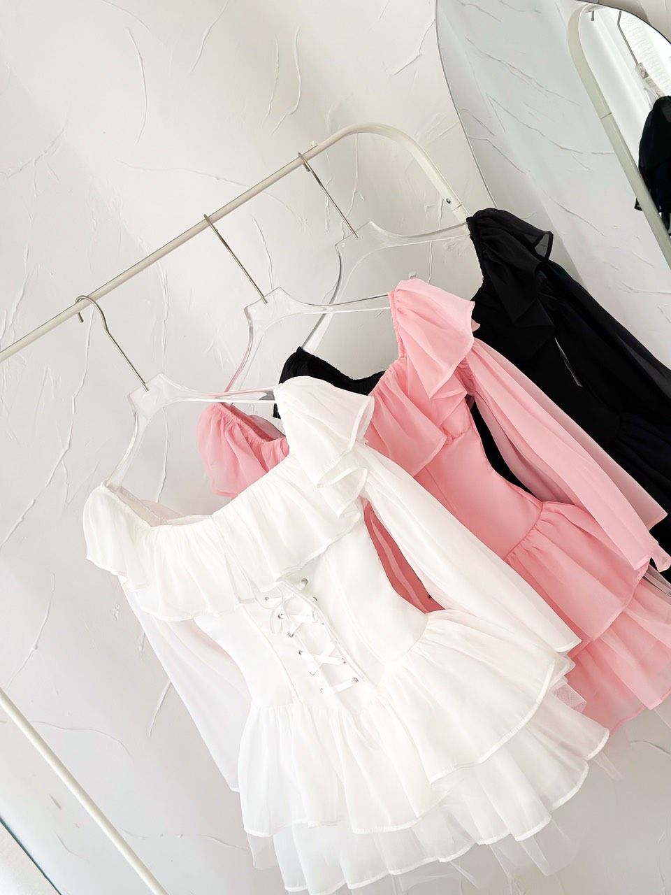 Đầm Xòe Bèo Bẹt Vai Đan Dây