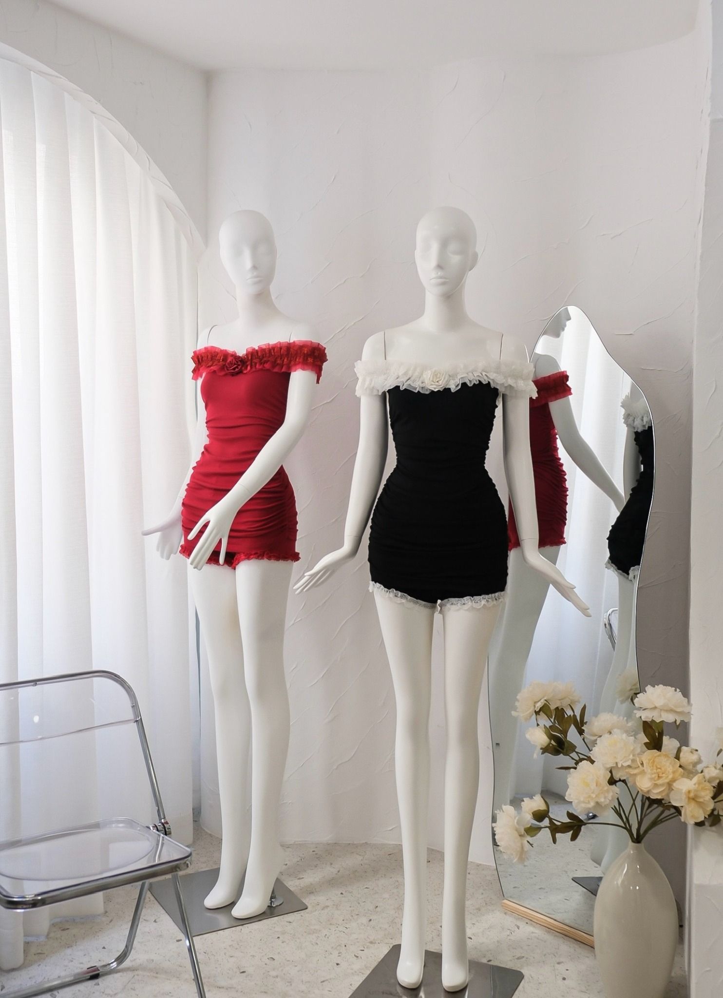 Set Nhúng Bẹt Vai Viền Đính Hoa