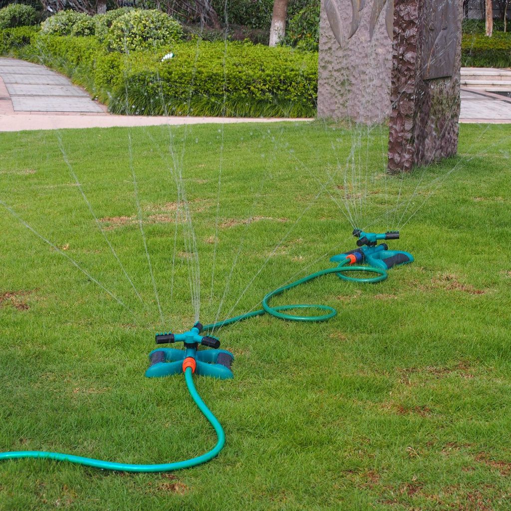 Béc Tưới Cây Tự Động 3 Trục Xoay 360° Nhựa ABS