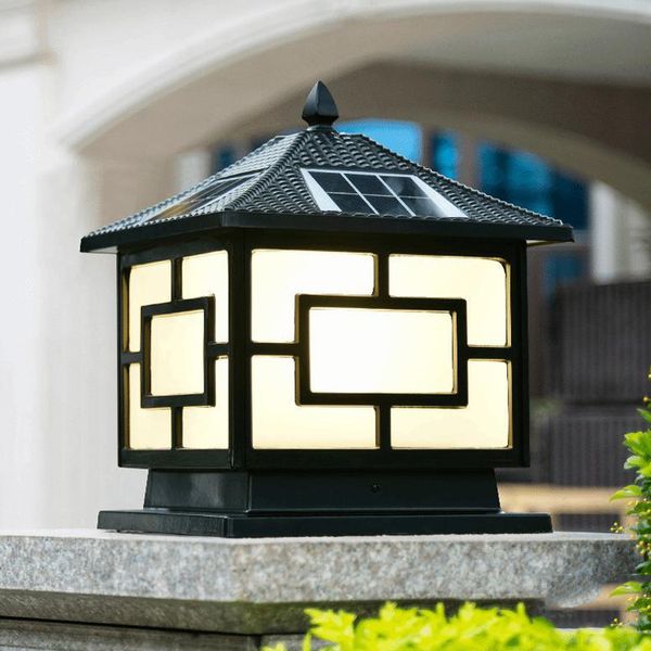 Đèn Gắn Trụ Cổng Năng Lượng Mặt Trời Hình Ngôi Nhà Mái Chóp Màu Đen