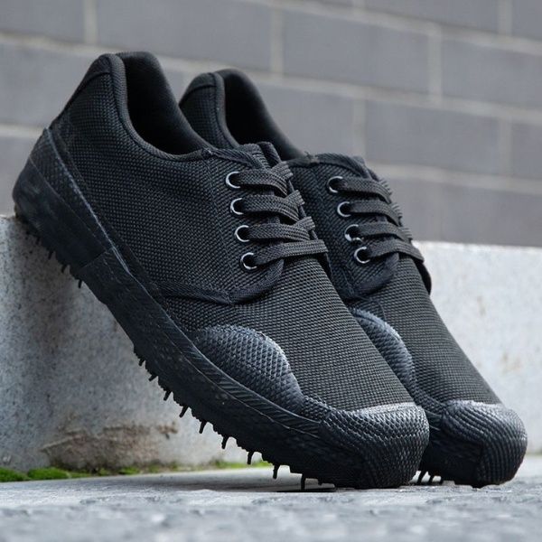 Giày Vải Chống Đinh Thoáng Khí Chống Trơn Trượt