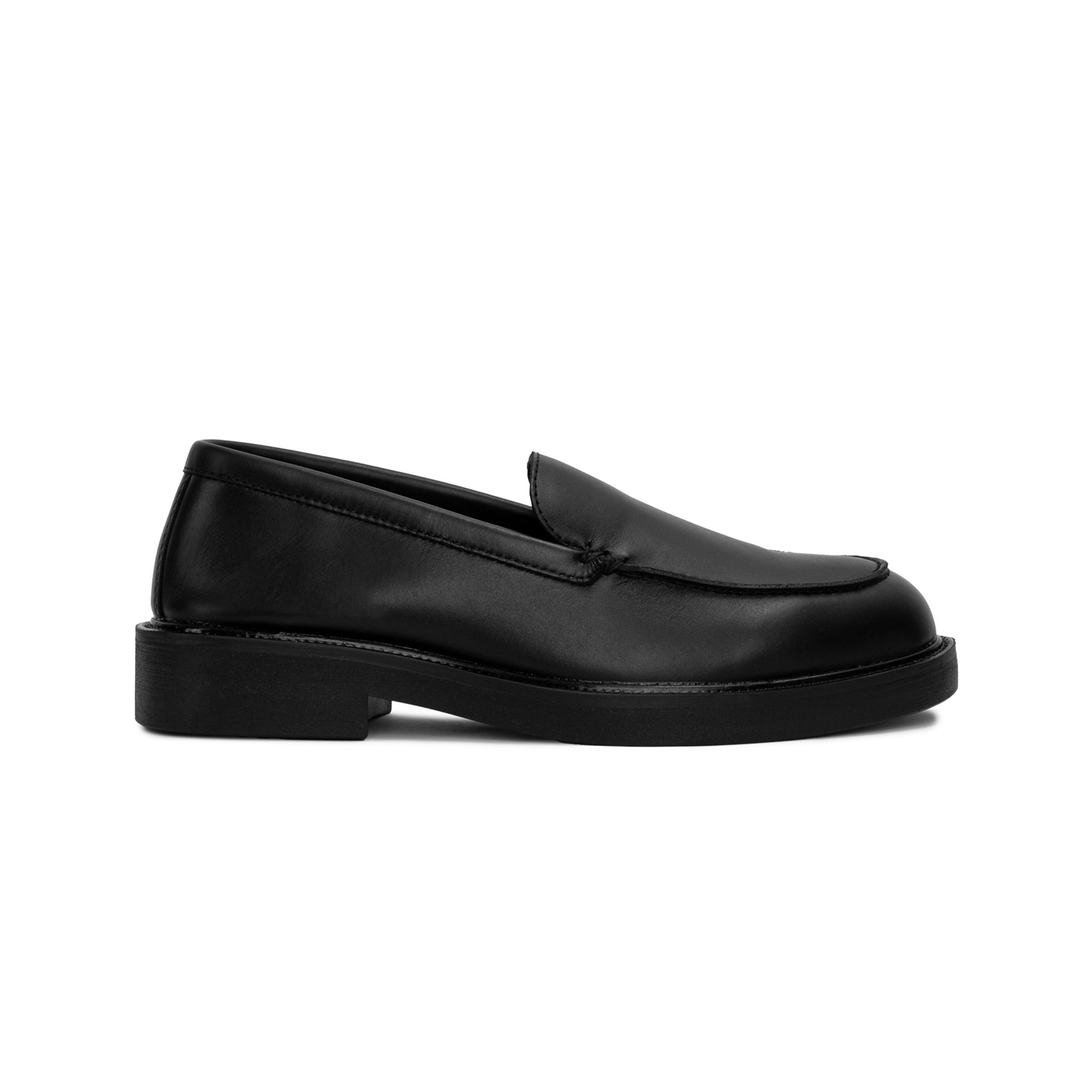 THE ELEGANT WOLF LOAFER - BLACK