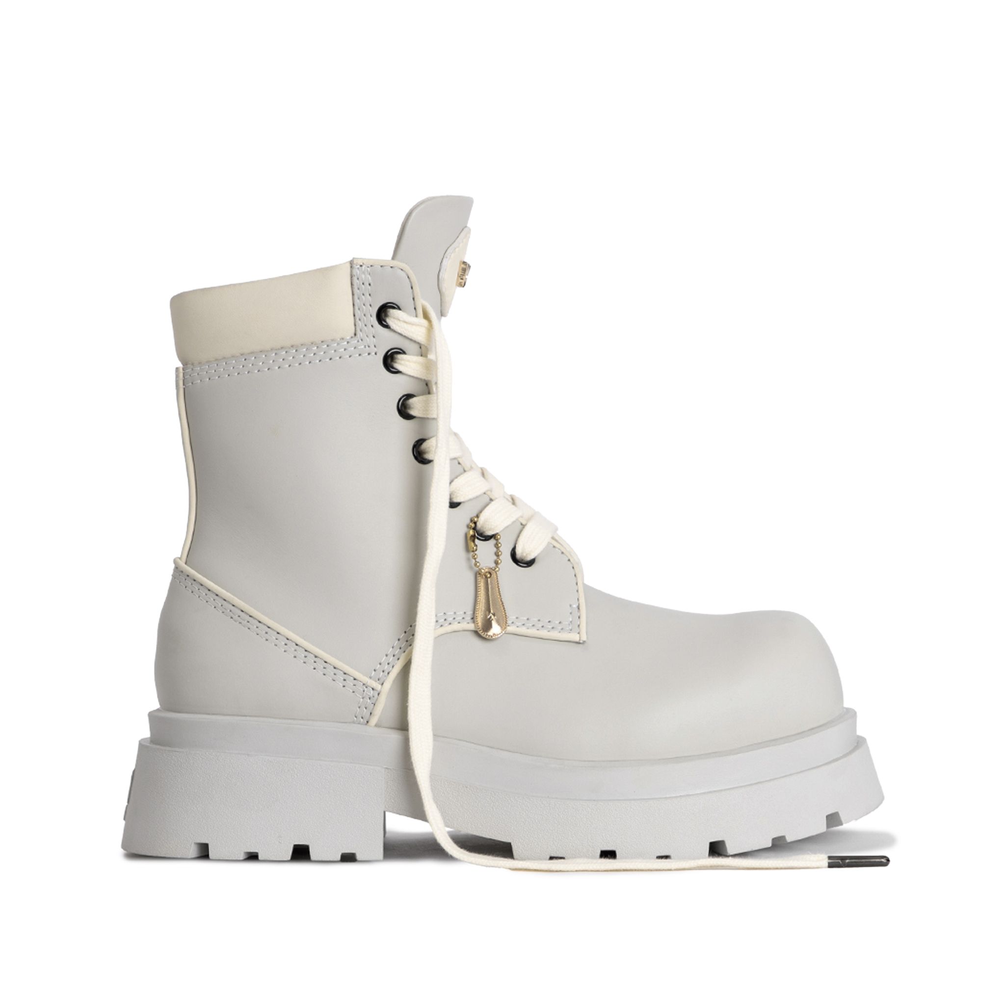 THE GIGANTIC WOLF COMBAT BOOT