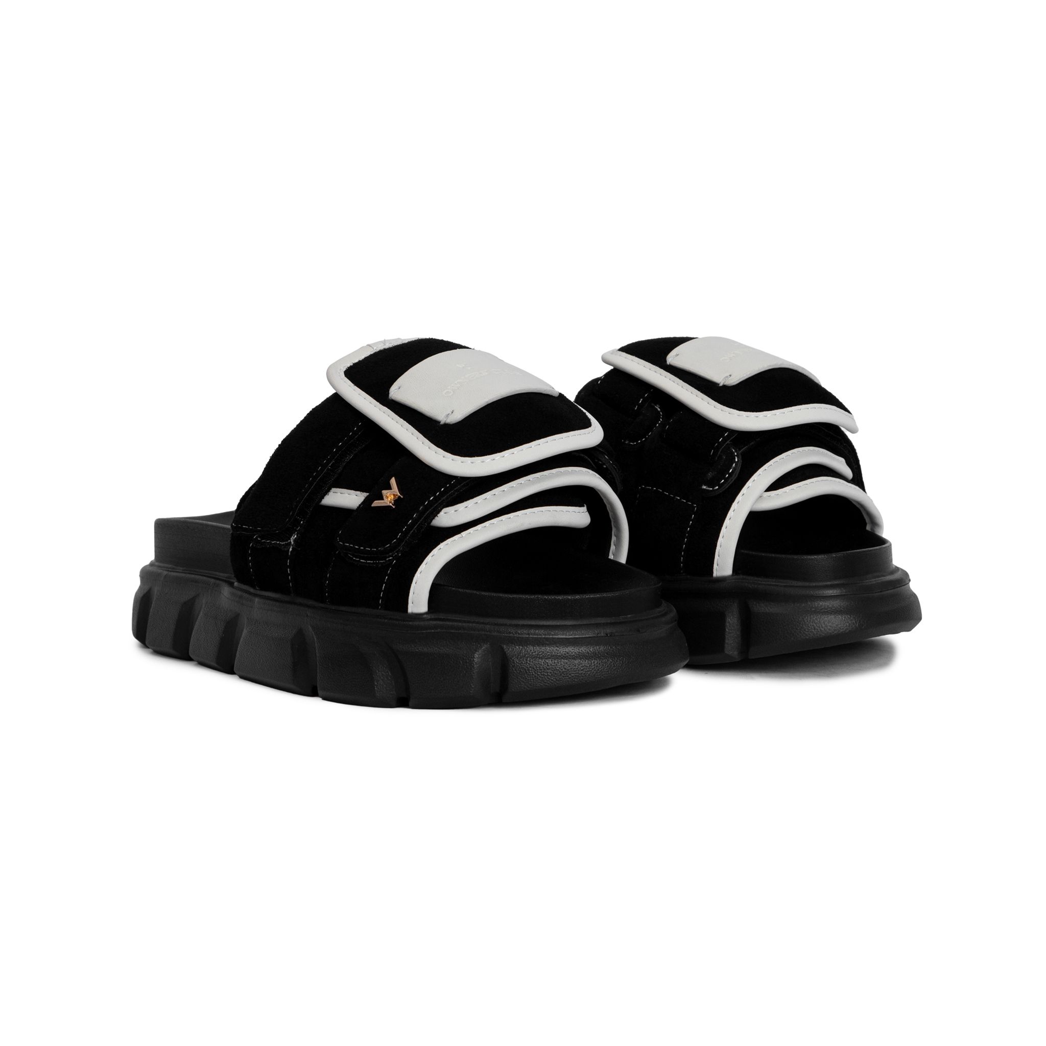 THE STRAP WOLF SLIDE SANDAL