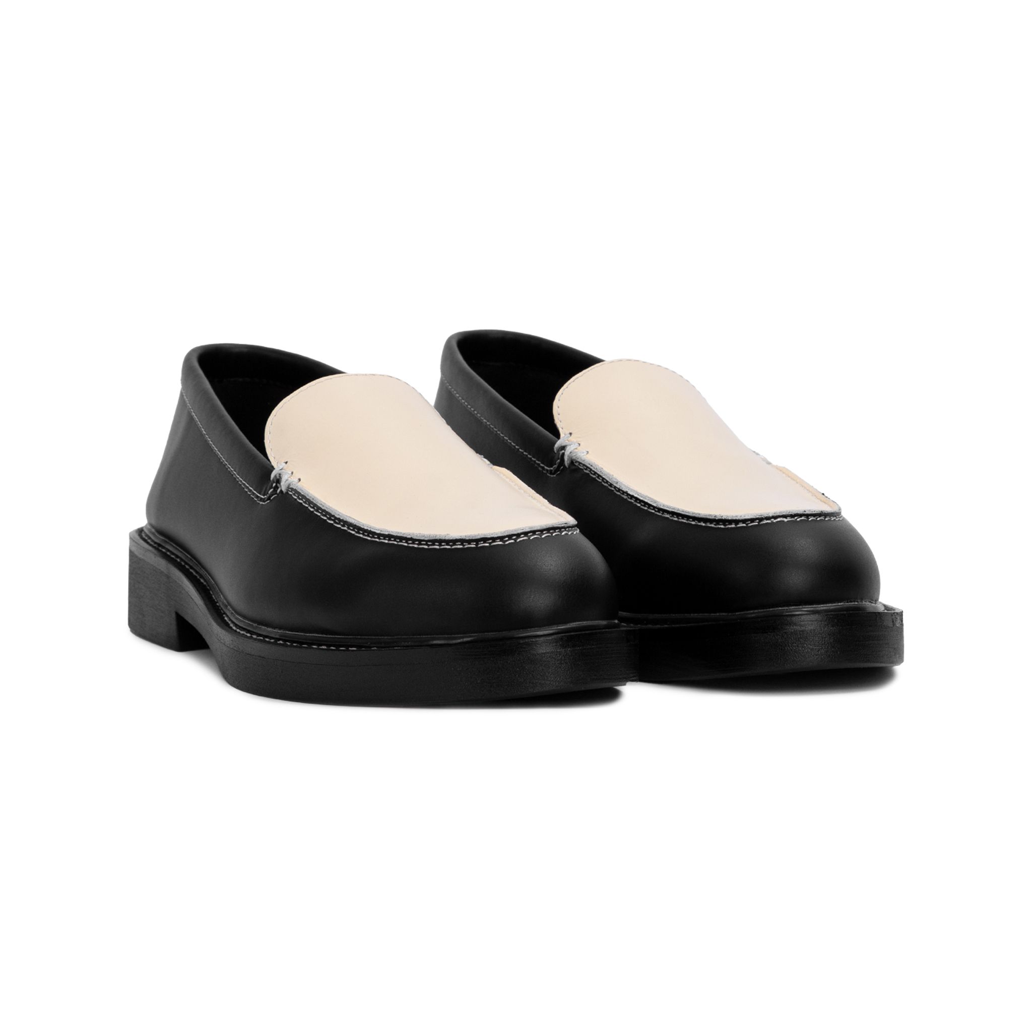 THE ELEGANT WOLF LOAFER - BLACK & OFFWHITE