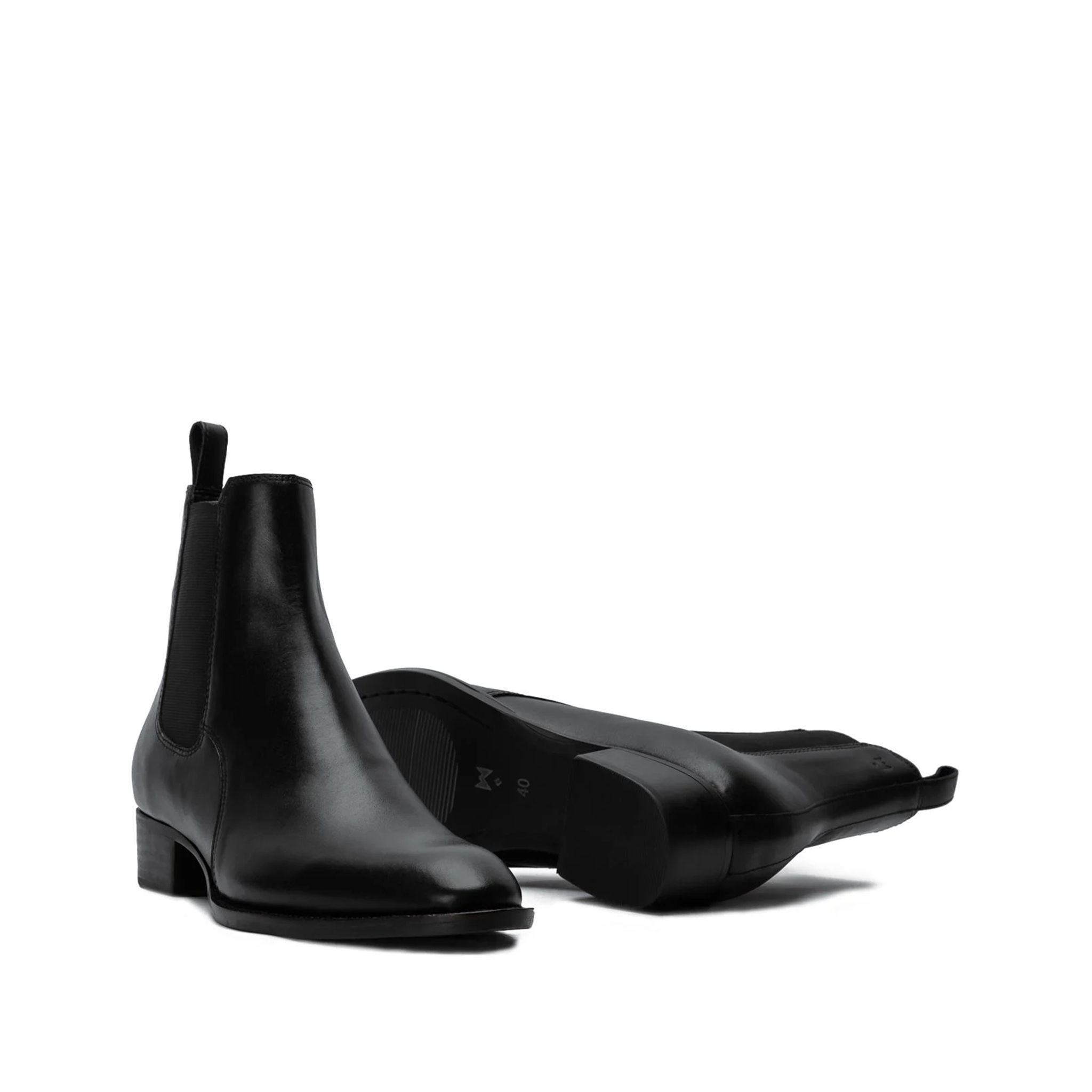 THE WILD WALK CHELSEA BOOT – BLACK