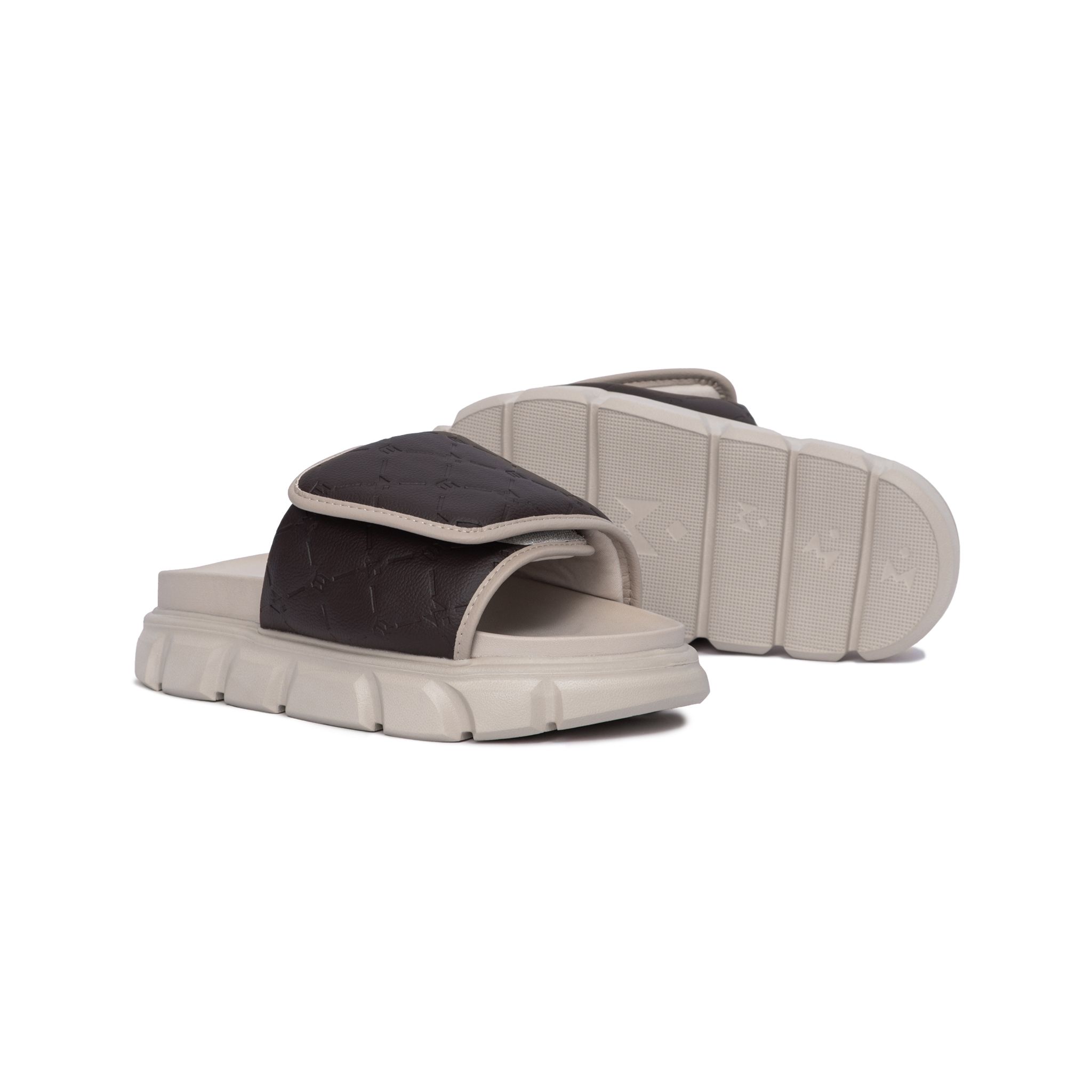 THEWOLF ESSENTIAL MONOGRAM SLIDE SANDAL - BROWN BEIGE