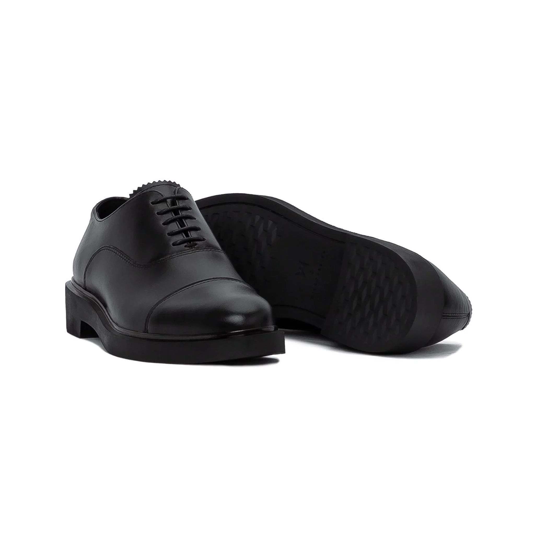 THE BASIC WOLF OXFORD - BLACK