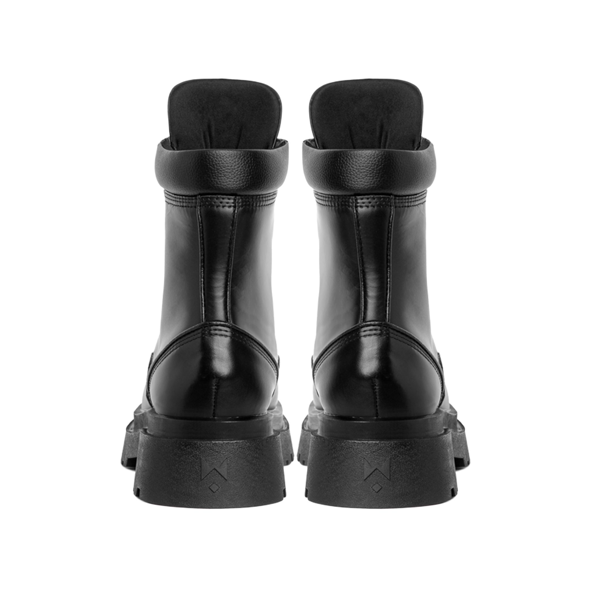 THE GIGANTIC WOLF COMBAT BOOT