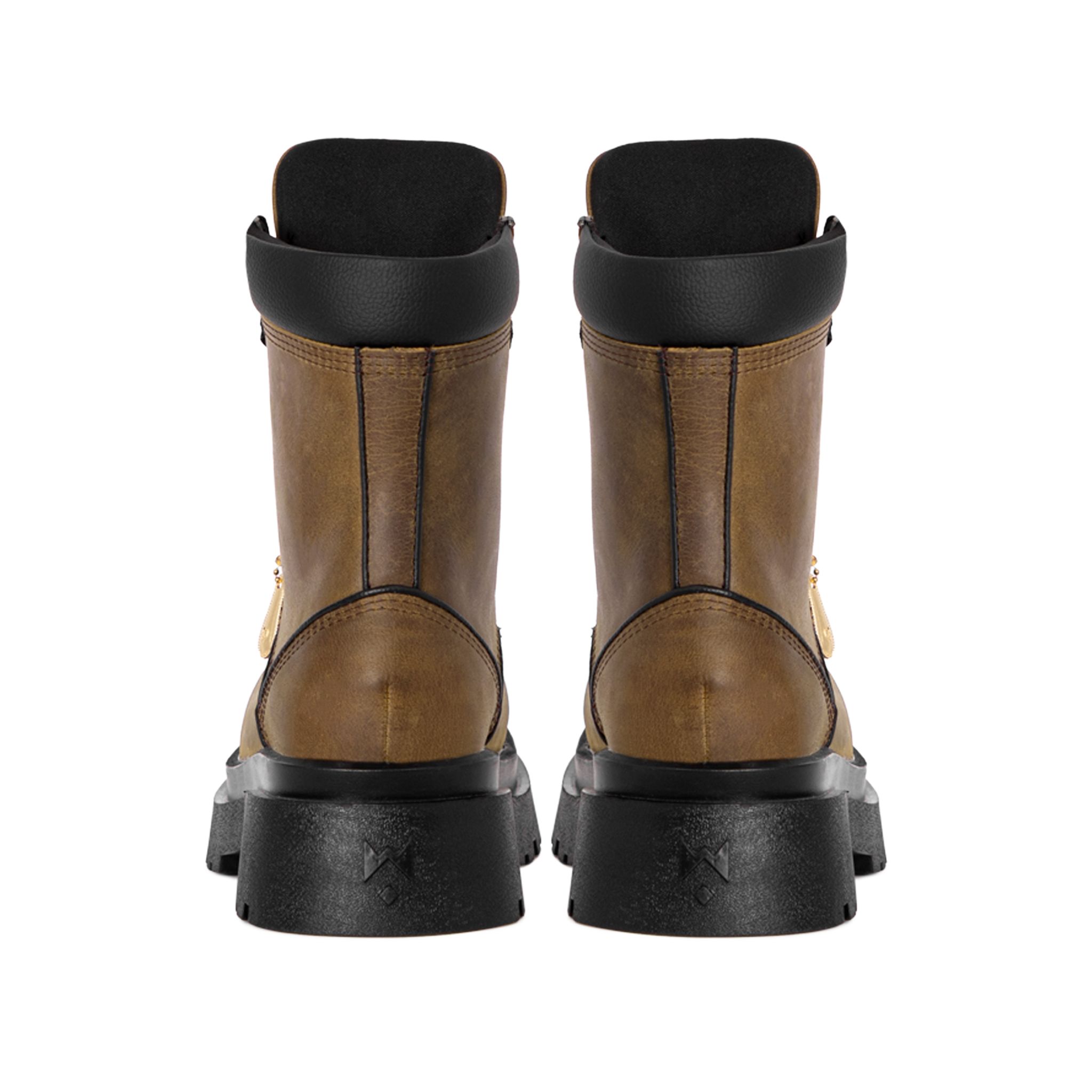 THE GIGANTIC WOLF COMBAT BOOT