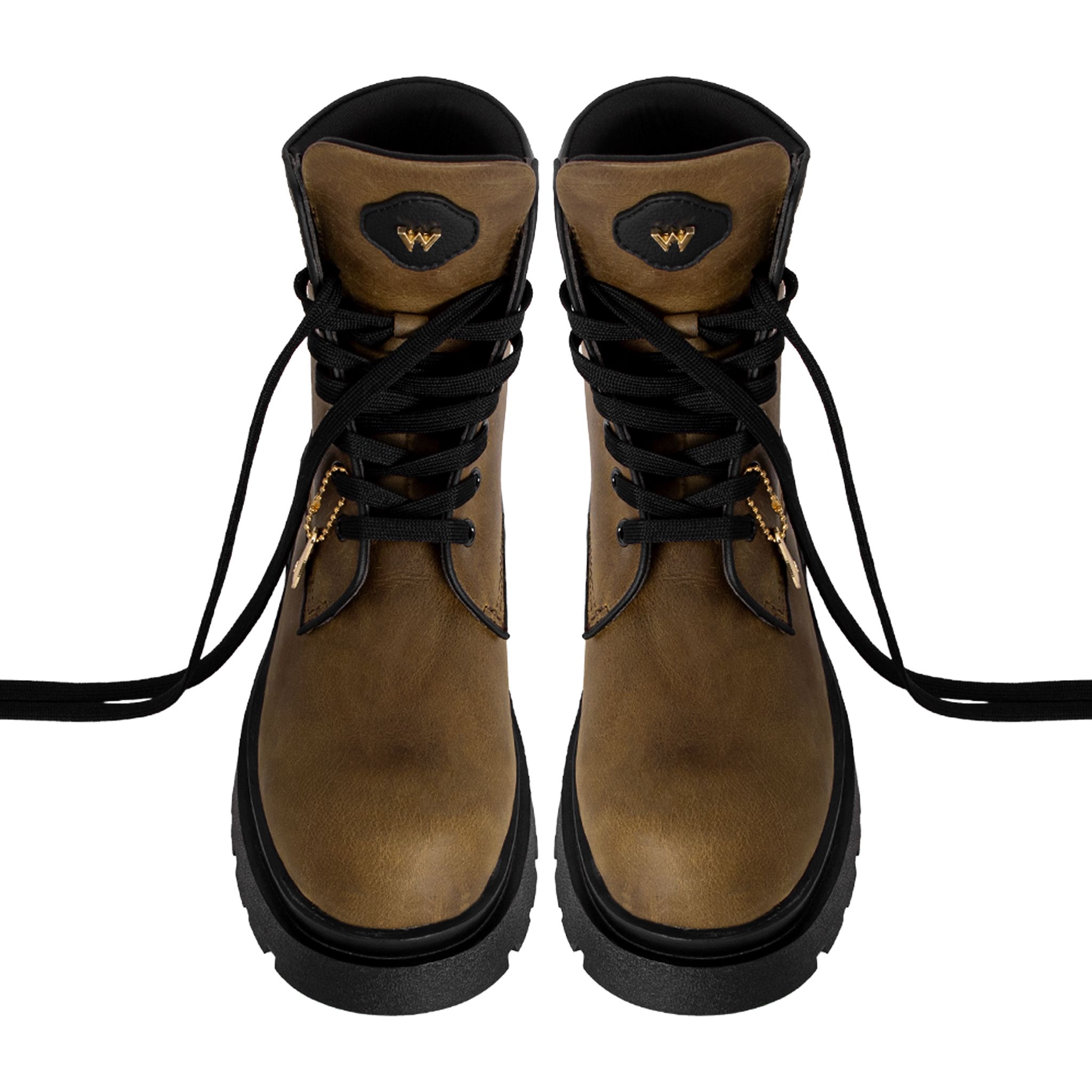 THE GIGANTIC WOLF COMBAT BOOT