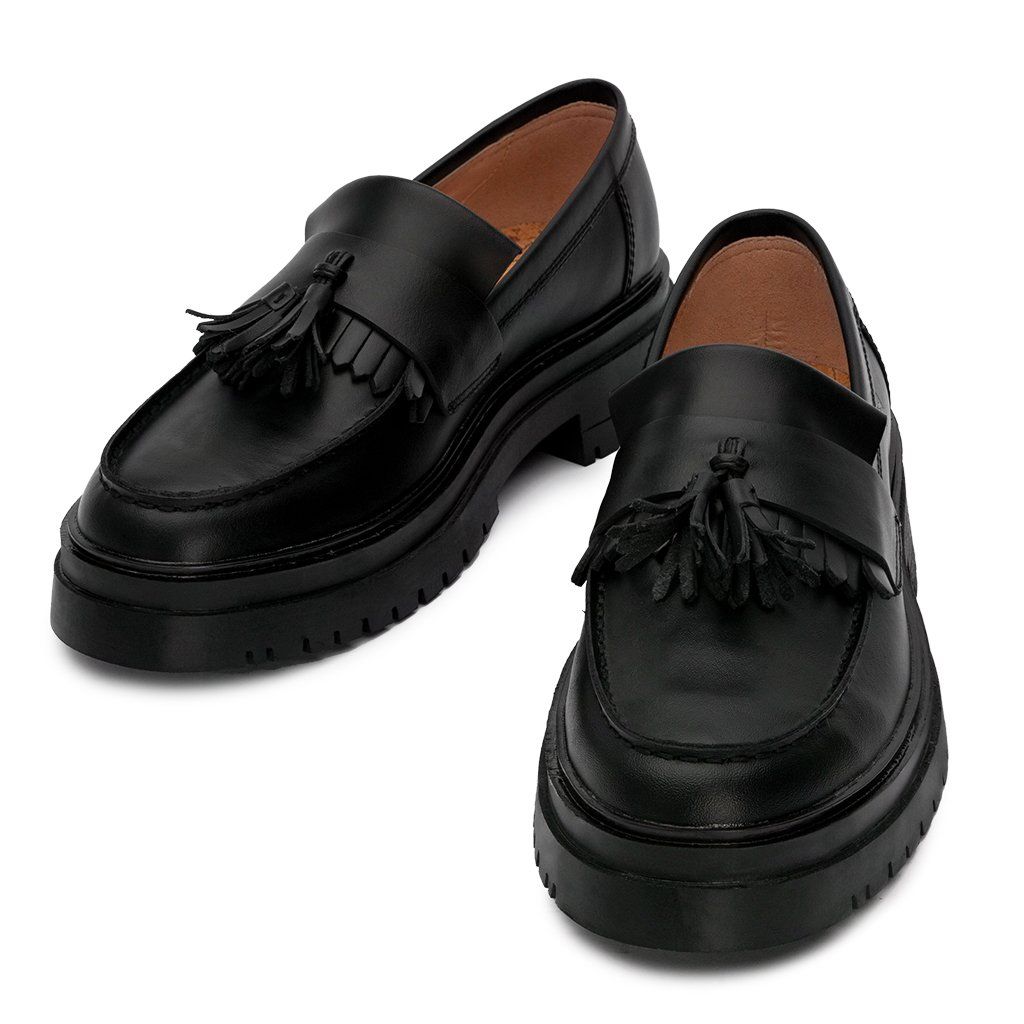 THEWOLF CHUNKY TASSEL LOAFER - BLACK