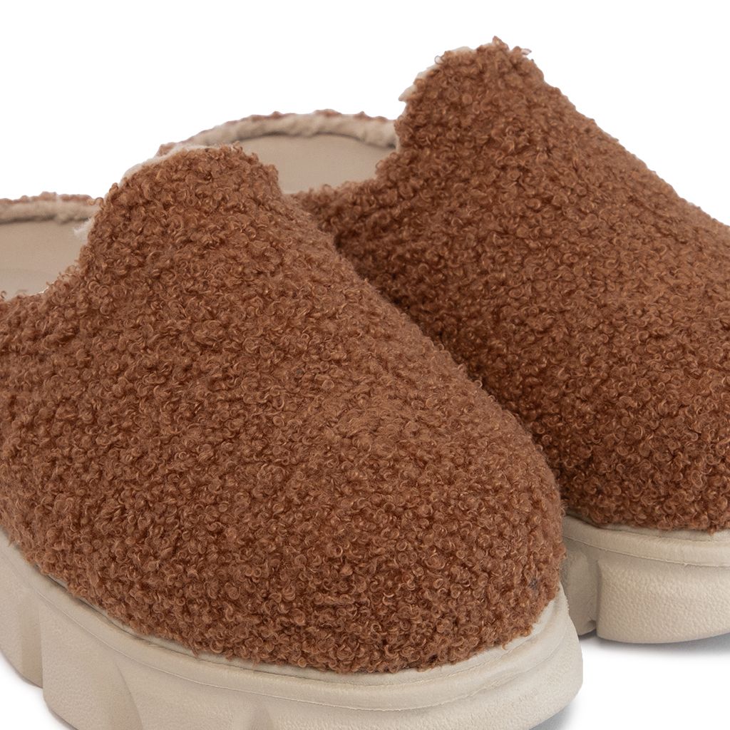 THEWOLF LARVA POODLE SANDAL V2