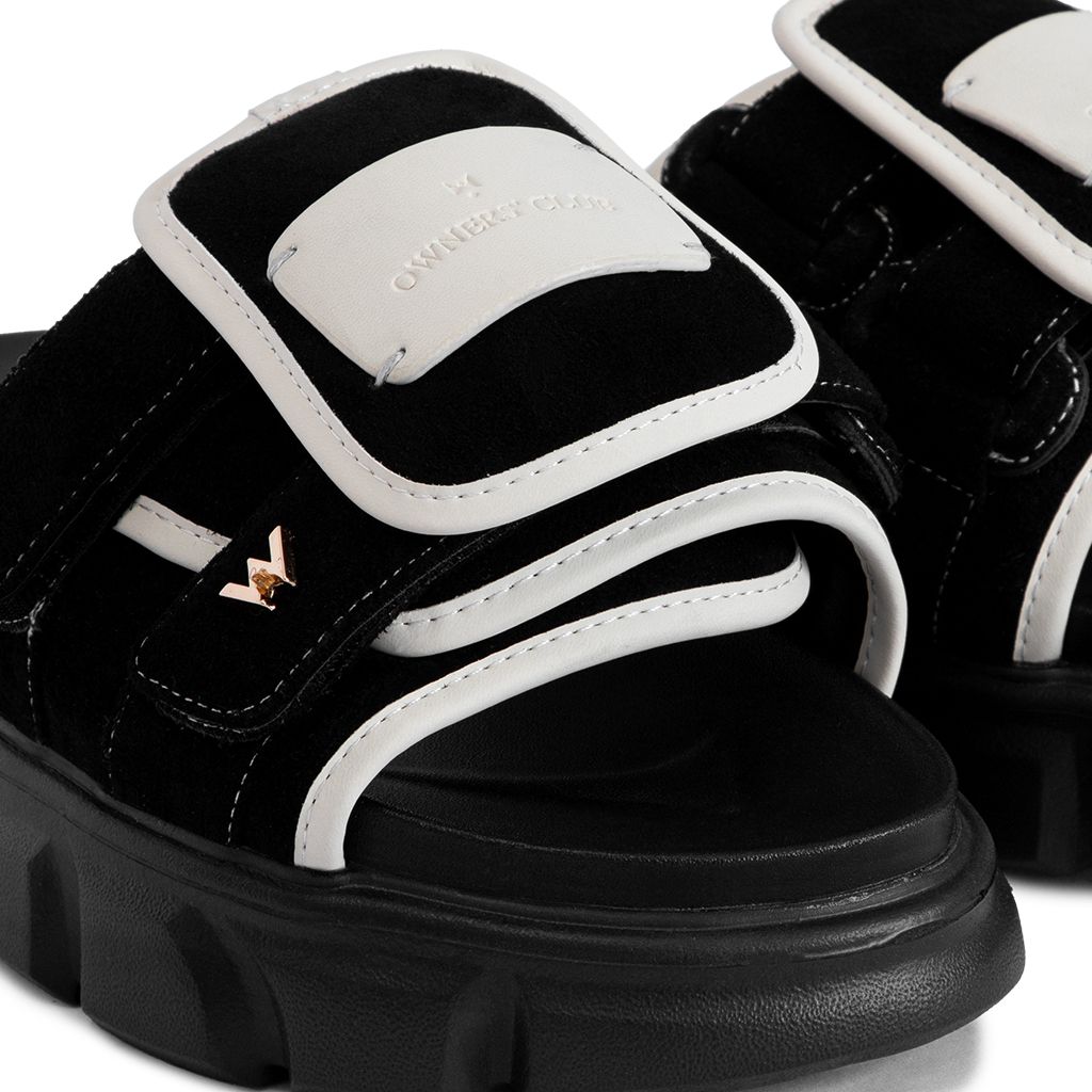 THE STRAP WOLF SLIDE SANDAL