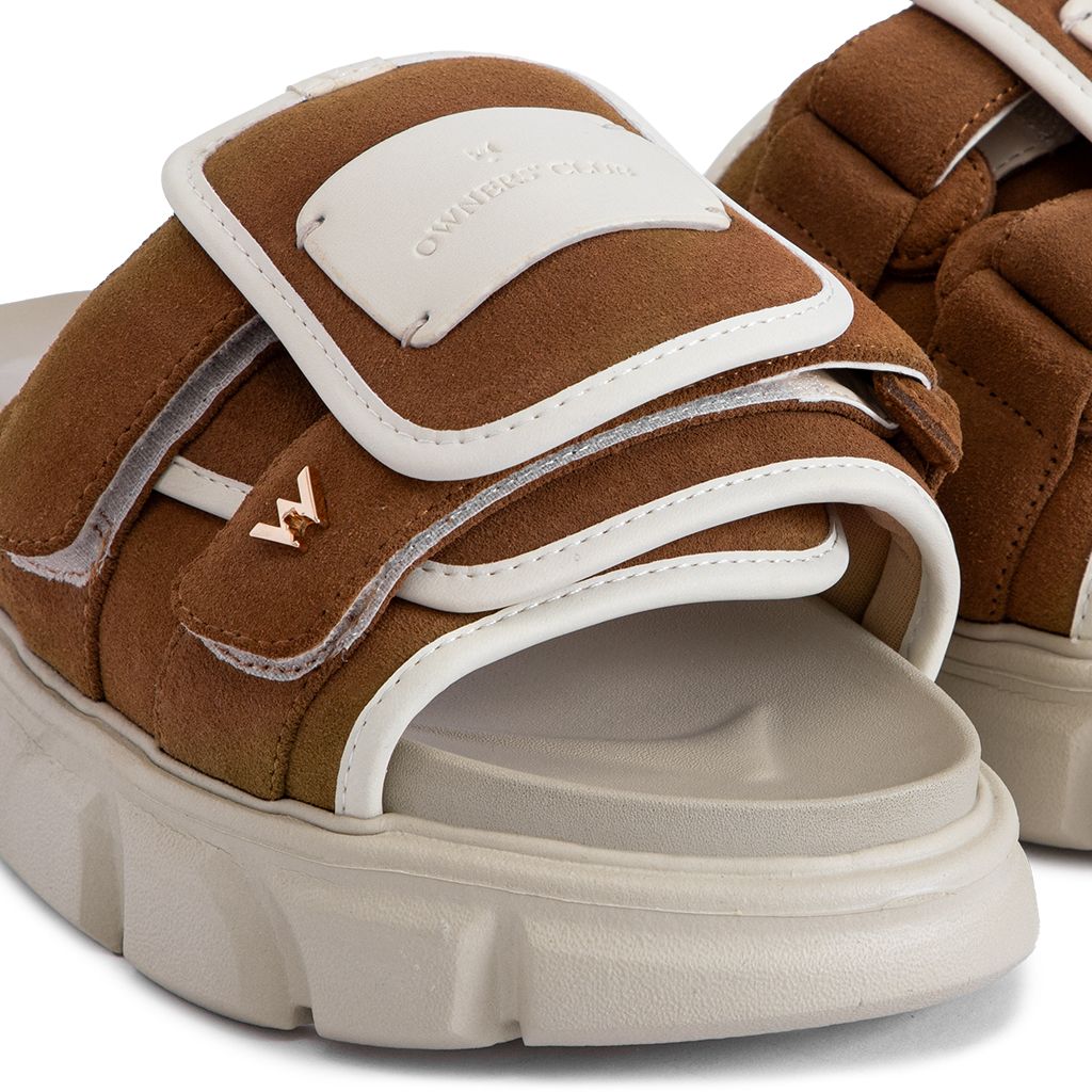 THE STRAP WOLF SLIDE SANDAL