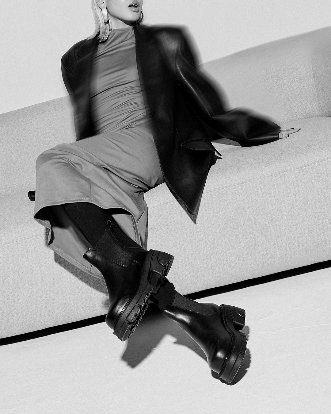 THE SLAY-DY WOLF CHELSEA BOOT - BLACK