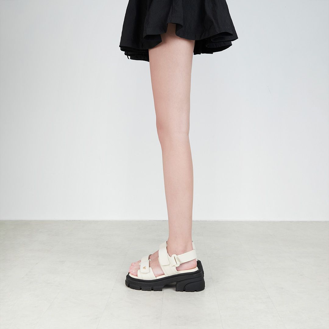 THEWOLF ESSENTIAL HIGH SANDAL - BLACK
