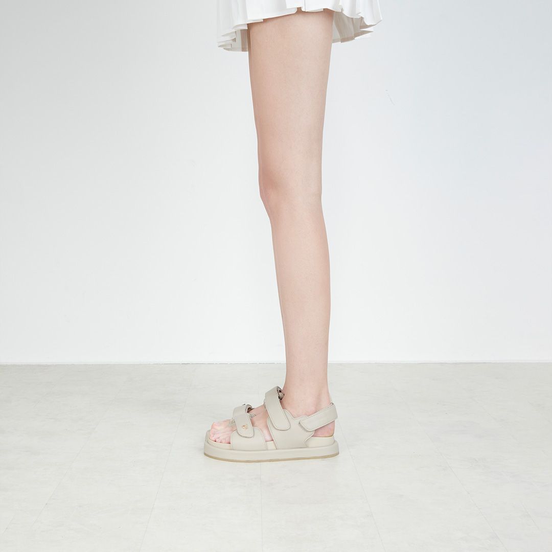 THEWOLF ESSENTIAL LOW SANDAL - CREAM