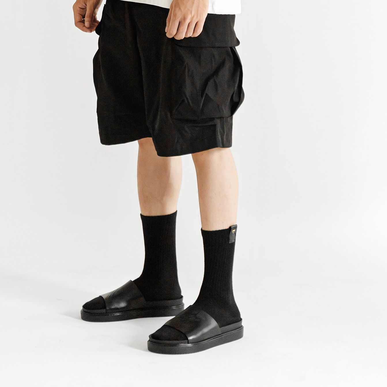 THEWOLF SLIDE SANDAL