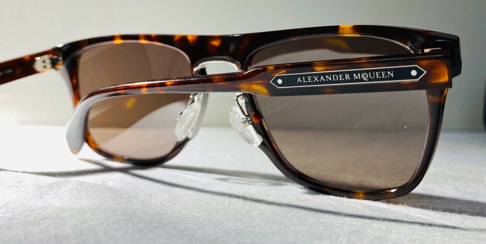 Alexander McQueen AM0078S 002