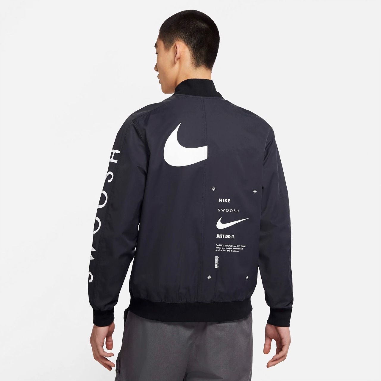  Áo Nike Sportswear Swoosh Bomber 