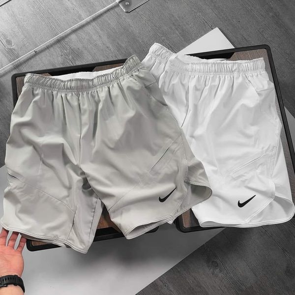  Short Nike Court 9