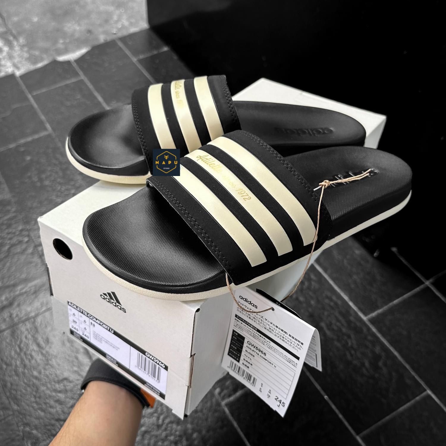  Dép Adidas Adilette Comfort Slides - GW5966 