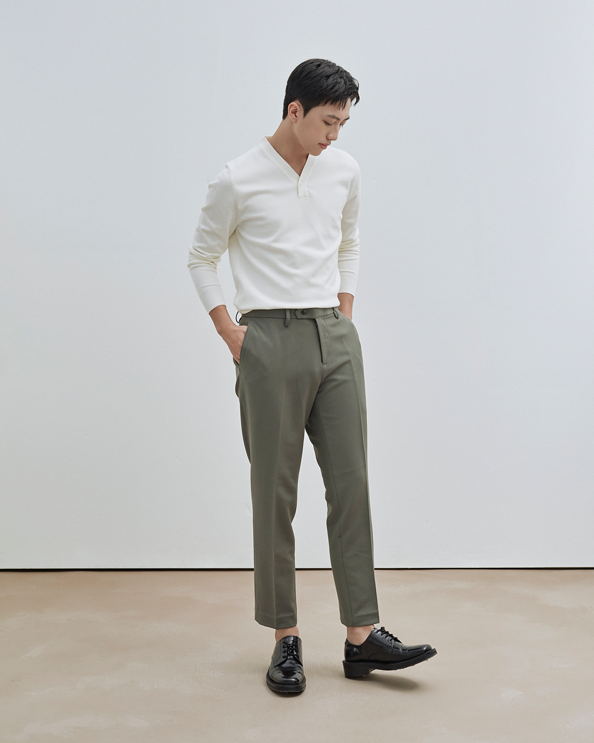 V-neck Daily Knit