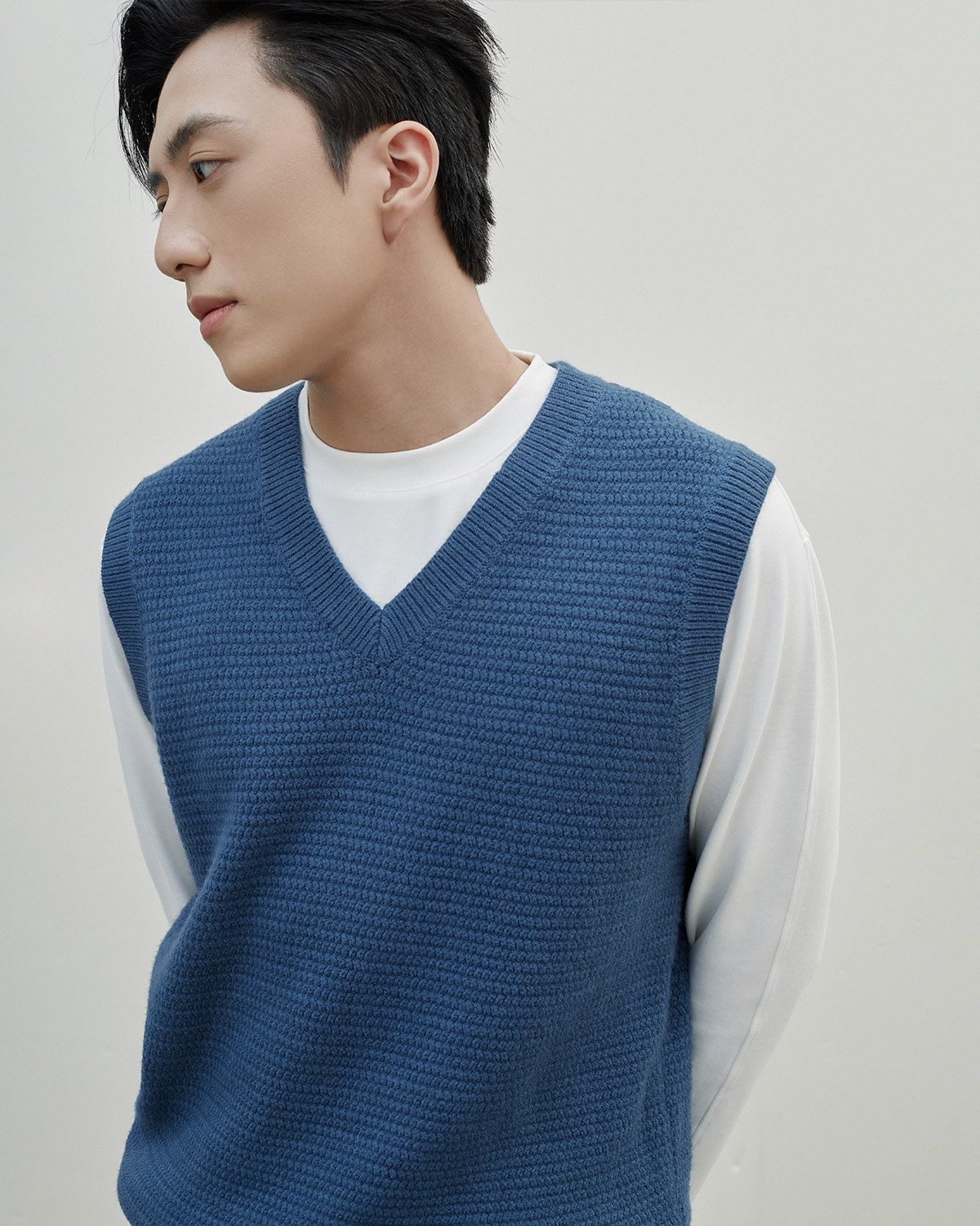 V-NECK NOTCH GILE KNIT