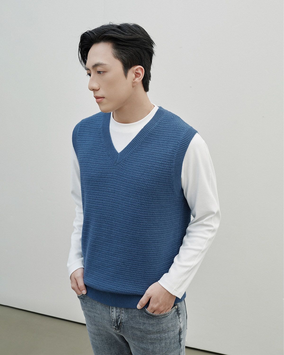 V-NECK NOTCH GILE KNIT
