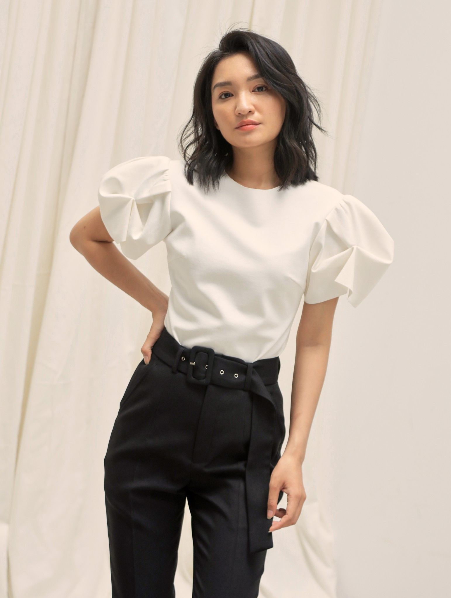 Quần Côn Basic Đen Kèm Belt