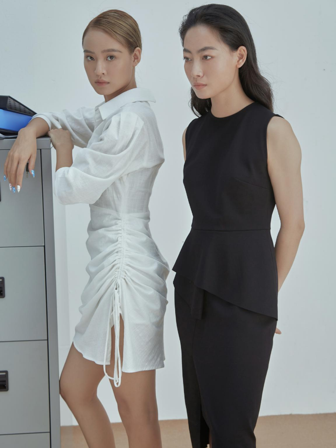 Đầm Bút Chì Đen Chéo Tà Dự Tiệc