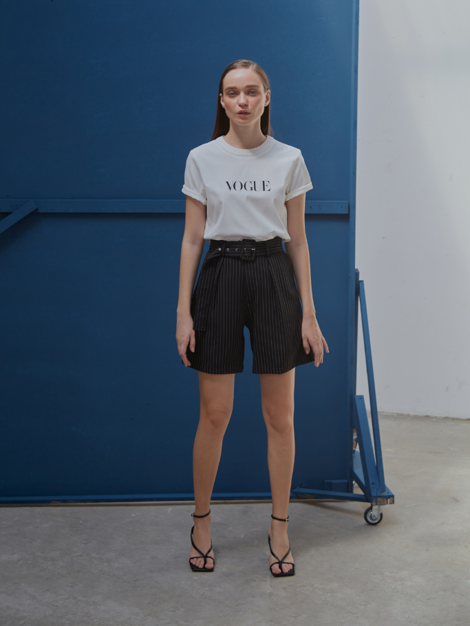 Quần Short Sọc Trắng Đen Kèm Belt