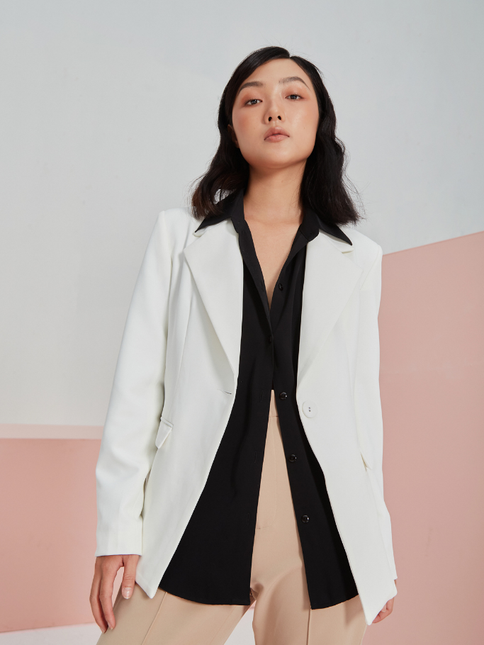 Blazer Trắng Form Fit