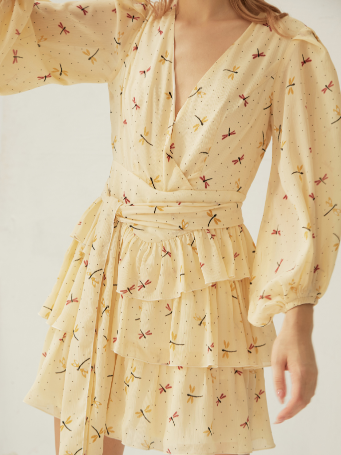 Jumpsuit Kem Hoạ Tiết Tay Dài