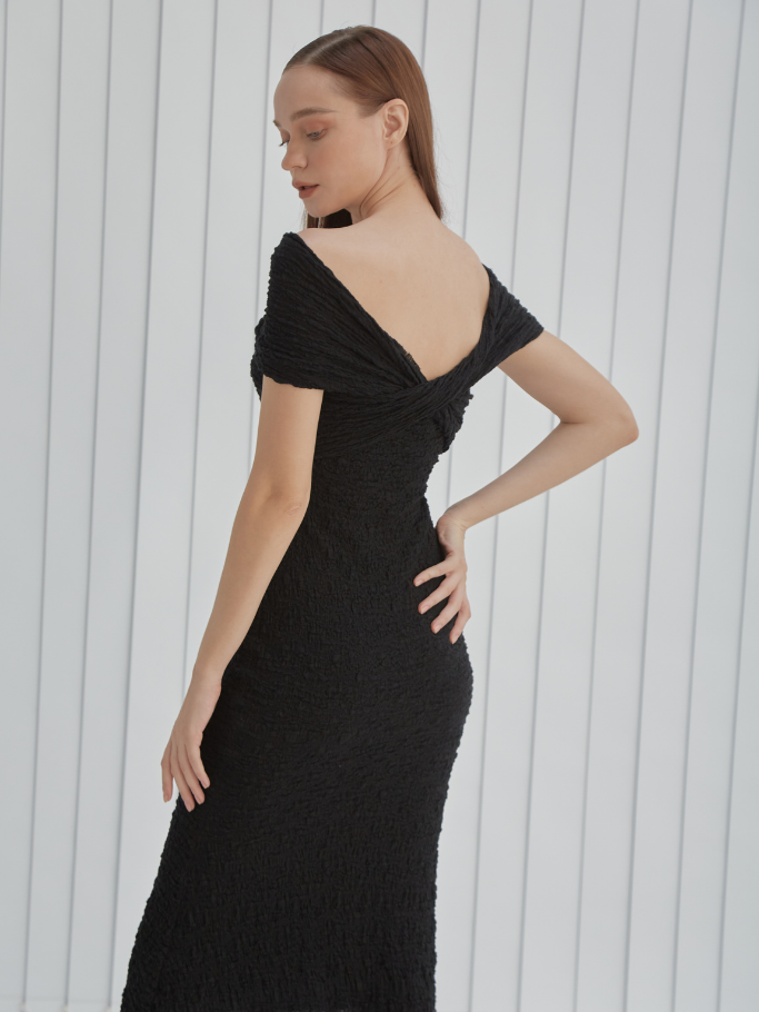Đầm Midi Thun Đen Twist Dự Tiệc