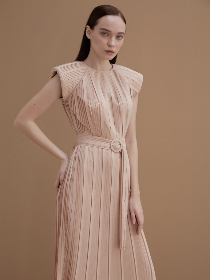 Đầm Nude Dập Ly Vai Độn Dự Tiệc