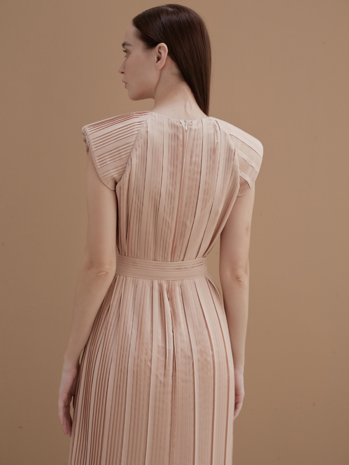 Đầm Nude Dập Ly Vai Độn Dự Tiệc
